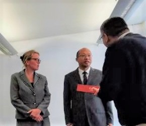 Chinesisch Dolmetscher und Chinesisch Übersetzer Bettina Hückel bei einer Veranstaltung